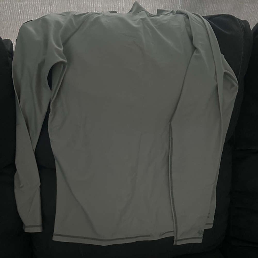 Long Sleeve Gray surf Shirt